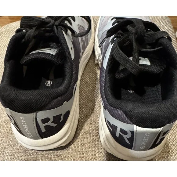 Womens Racefaster Gray/Black Sneakers 9 Wide - Picture 4 of 5